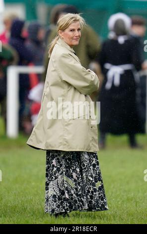 La duchesse d'Édimbourg observe des concurrents dans la course de la robe de fantaisie pour handicapés dans l'arène Copper Horse lors du Royal Windsor Horse Show à Windsor Castle, Berkshire. Date de la photo: Vendredi 12 mai 2023. Banque D'Images