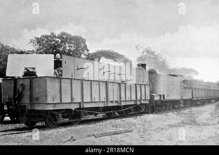 La guerre des Boers, également connue sous le nom de Seconde Guerre des Boers, la guerre sud-africaine et la guerre des Anglo-Boers. Cette image montre: Pour défendre Durban: Train blindé habité de H.M.S. terrible. Photo originale de “Marine et Armée”, c1899. Banque D'Images