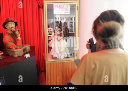 12 mai 2023, Kuningan, Jakarta, Indonésie : des centaines de personnages d'action de divers personnages, la « Galerie des héros de 4 », ont été exposés au centre commercial de l'avenue Lotte, Jakarta, sur 12 mai 2023. Les statues 4 Heroes Gallery les statues ne sont pas des jouets ou des personnages d'action, ils sont juste une collection d'œuvres d'art qui fonctionnent comme la décoration et l'exposition et ne sont pas produits en masse, Mais en quantités limitées, ce qui en fait des articles d'investissement uniques et ont une valeur de vente élevée, l'exposition autour de la collection de statues de 500 est divisée en 5 sections, à savoir: Jeu et animation, DC, Marvel, Horror an Banque D'Images