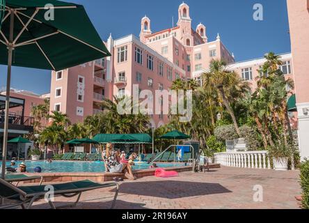 St. Pete Beach, FL, US-23 avril 2023 : l'hôtel historique Don Cesar connu sous le nom de Palais rose de St. Pete Beach qui a ouvert ses portes en 1928. Banque D'Images