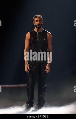 Liverpool, Royaume-Uni . 12 mai 2023 . Marco Mengoni, représentant l'Italie, se présentant sur scène lors de la répétition de la tenue vestimentaire pour la Grande finale du concours de l'Eurovision, qui s'est tenue à la M&S Bank Arena. Crédit : Alan D West/EMPICS/Alay Live News Banque D'Images