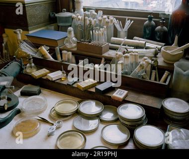 Le scientifique écossais Alexander Fleming a fait une découverte révolutionnaire qui changerait à jamais le cours de la médecine. En travaillant à St. Hos de Mary Banque D'Images