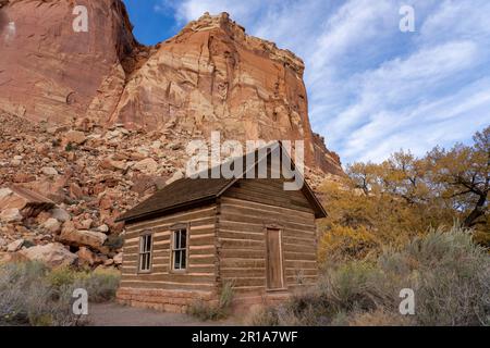 École historique Fruita d'une pièce. Parc national de Capitol Reef, Utah. Également utilisé comme une église de réunion pour les colons pionniers. Construit en 1896. Banque D'Images