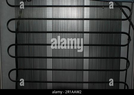 Le paysage du serpentin de condenseur du réfrigérateur ou l'arrière du réfrigérateur ou du réfrigérateur. Banque D'Images