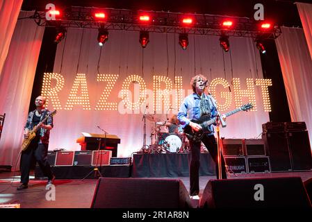 Londres, Royaume-Uni. 12th mai 2023. Le chanteur Johnny Borrell du groupe Razorlight se produit sur scène à Eventim Apollo, Hammersmith à Londres crédit: John Barry/Alay Live News Banque D'Images