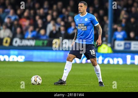 Peterborough, Royaume-Uni. 12th mai 2023. Oliver Norburn (18 Peterborough United) en action pendant la Sky Bet League 1 jouer demi finale 1st Leg entre Peterborough et Sheffield mercredi à London Road, Peterborough, le vendredi 12th mai 2023. (Photo : Kevin Hodgson | ACTUALITÉS MI) crédit : ACTUALITÉS MI et sport /Actualités Alay Live Banque D'Images