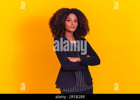 femme afro en costume. Femme noire réussie, femme d'affaires. Banque D'Images