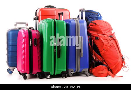Assurance composé de grosses valises et sac à dos isolated on white Banque D'Images