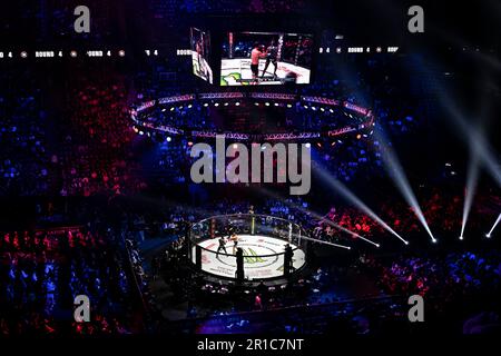 Paris, France. 12th mai 2023. Vue d'illustration générale (ambiance, atmosphère) du stade avec le public (public, foule) pendant le Bellator 296 MMA (arts martiaux mixtes) à Paris (Bercy, Accor Arena), France sur 12 mai 2023. Photo de Victor Joly/ABACAPRESS.COM crédit: Abaca Press/Alay Live News Banque D'Images