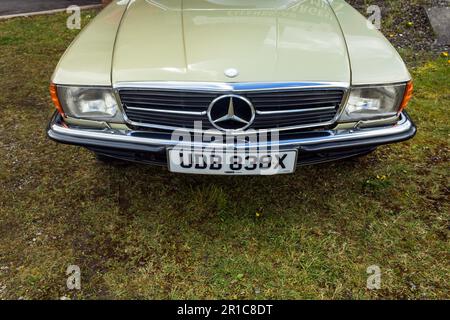 Mercedes-Benz 500SL. EllenRoad Engine House Classic car Show 2023. Banque D'Images