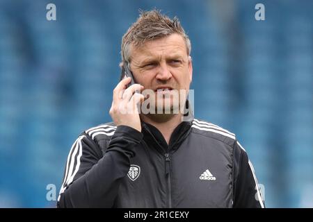 Leeds, Royaume-Uni. 13th mai 2023. Michael Skubala prend un appel téléphonique avant le match Premier League Leeds United contre Newcastle United à Elland Road, Leeds, Royaume-Uni, 13th mai 2023 (photo de James Heaton/News Images) à Leeds, Royaume-Uni le 5/13/2023. (Photo de James Heaton/News Images/Sipa USA) crédit: SIPA USA/Alay Live News Banque D'Images