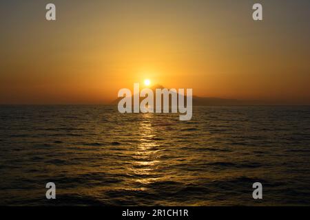 Grèce, coucher de soleil sur le Mont Athos Banque D'Images