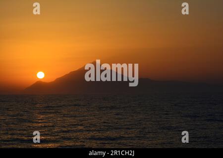 Grèce, coucher de soleil sur le Mont Athos Banque D'Images