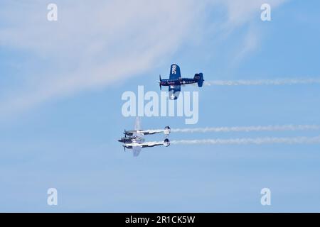 Zeltweg, Autriche - 03 septembre 2022 : spectacle aérien public en Styrie appelé Airpower 22, démonstration de vol avec deux avions de chasse de la Seconde Guerre mondiale, chance Vuy Banque D'Images