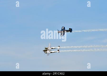 Zeltweg, Autriche - 03 septembre 2022 : spectacle aérien public en Styrie appelé Airpower 22, démonstration de vol avec deux avions de chasse de la Seconde Guerre mondiale, chance Vuy Banque D'Images