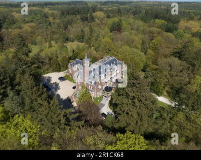 Photos de drone aérienne Château le Hooge Vuursche aux pays-Bas. Banque D'Images