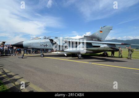 Zeltweg, Autriche - 03 septembre 2022 : spectacle aérien public en Styrie nommé Airpower 22, Panavia Tornado de l'armée de l'air allemande Banque D'Images