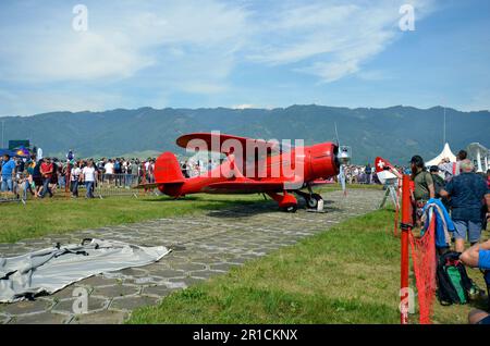Zeltweg, Autriche - 03 septembre 2022 : spectacle aérien public en Styrie nommé Airpower 22, Beech D175, à bord d'un avion biplan Banque D'Images