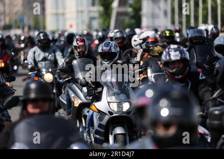 Moscou, Russie. 13th mai 2023. RUSSIE, MOSCOU - 13 MAI 2023 : participants au Festival de la moto de Moscou marquant l'ouverture d'une nouvelle saison de la moto. Sergei Savostyanov/TASS/ ABACAPRESS.COM crédit: Abaca Press/Alay Live News Banque D'Images