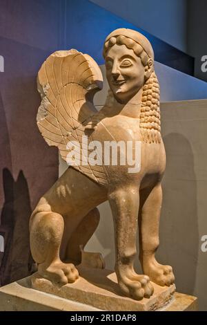 Funéraire de marbre Sphinx, 6th Century BC, sculpture, Musée archéologique de la Corinthe antique, municipalité de Corinthe, région du Péloponnèse, Grèce Banque D'Images