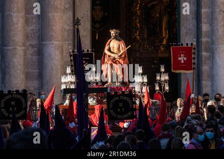 Membres de l'Hermandad del Santo Cristo de los Artilleros lors d'une procession Semana Santa à Valladolid, Espagne Banque D'Images