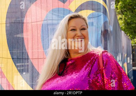 Newcastle upon Tyne, Royaume-Uni. 13 mai 2023. Eurovision 2023 final party commence dans la ville avec un grand écran montrant l'événement. Crédit : Hazel Plater/Alamy Live News Banque D'Images