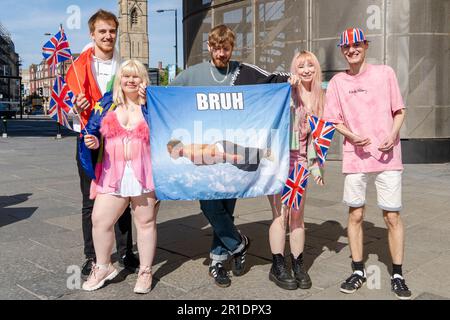 Newcastle upon Tyne, Royaume-Uni. 13 mai 2023. Eurovision 2023 final party commence dans la ville avec un grand écran montrant l'événement. Crédit : Hazel Plater/Alamy Live News Banque D'Images