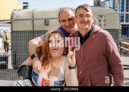 Newcastle upon Tyne, Royaume-Uni. 13 mai 2023. Eurovision 2023 final party commence dans la ville avec un grand écran montrant l'événement. Crédit : Hazel Plater/Alamy Live News Banque D'Images