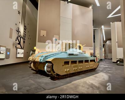 Un char d'époque dans Imperial War Museum North, Manchester, Royaume-Uni Banque D'Images