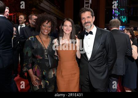 Denise m'Baye, Yvonne Catterfeld und Pasquale Alaardi BEI der 73. Verleihung des Deutschen Filmpreises 2023 im Theater am Potsdamer Platz. Berlin, 12.05.2023 Banque D'Images