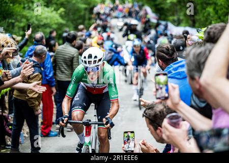 Fossombrone, Italie. 13th mai 2023. Italien Filippo Zana de Team Jayco Alula photographié en action pendant la huitième étape de la course de vélo Giro d'Italia 2023, de Terni à Fossombrone (207 km), en Italie, samedi 13 mai 2023. Le Giro 2023 a lieu du 06 au 28 mai 2023. BELGA PHOTO JASPER JACOBS crédit: Belga News Agency/Alay Live News Banque D'Images