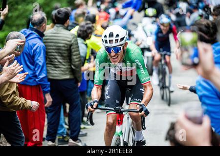 Fossombrone, Italie. 13th mai 2023. Italien Filippo Zana de Team Jayco Alula photographié en action pendant la huitième étape de la course de vélo Giro d'Italia 2023, de Terni à Fossombrone (207 km), en Italie, samedi 13 mai 2023. Le Giro 2023 a lieu du 06 au 28 mai 2023. BELGA PHOTO JASPER JACOBS crédit: Belga News Agency/Alay Live News Banque D'Images