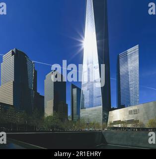 New York, Etats-Unis - 15 avril 2016 : Mémorial du 9/11 septembre au World Trade Center Ground Zero à New York Banque D'Images