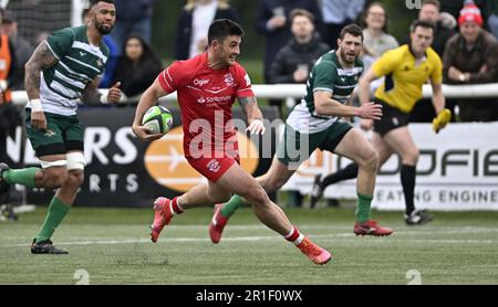 Ealing. Royaume-Uni. 13 mai 2023. Ealing Trailfinders V Jersey Reds RFU Championship Cup final. Club de sport Trailfinders. Ealing. Jordan Holgate (Jersey) fait une pause lors du match de rugby final de la coupe Ealing Trailfinders V Jersey Reds RFU Championship Cup. Banque D'Images