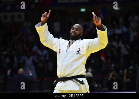 Teddy Riner (FRA) a gagné un match pour les Championnats du monde de judo Doha 2023 - photo David Damnjanovic / Alamy Banque D'Images