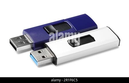 Différents lecteurs flash usb sur fond blanc Banque D'Images