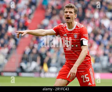 Munich, Allemagne. 13th mai 2023. Thomas Mueller du Bayern Munich réagit lors du match de football allemand de la première division Bundesliga entre le Bayern Munich et le FC Schalke 04 à Munich, Allemagne, 13 mai 2023. Credit: Philippe Ruiz/Xinhua/Alay Live News Banque D'Images