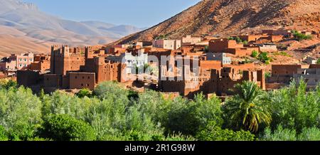 Ancienne architecture berbère près de la ville de Tamellalt dans la région des montagnes de l'Atlas au Maroc Banque D'Images