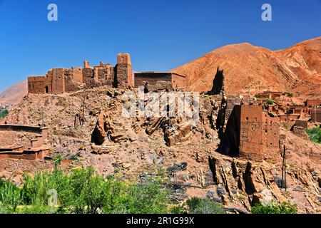 Ancienne architecture berbère près de la ville de Tamellalt dans la région des montagnes de l'Atlas au Maroc Banque D'Images