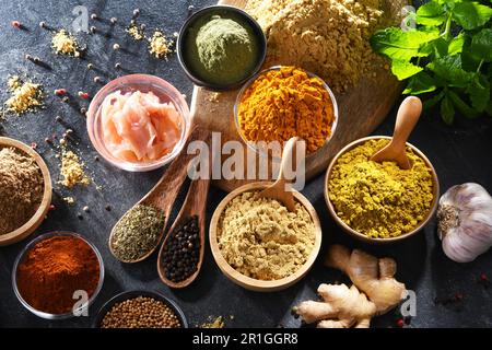 Composition avec assortiment d'épices et d'herbes Banque D'Images