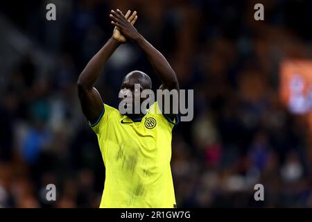 Milan, Italie. 13th mai 2023. Romelu Lukaku du FC Internazionale célèbre à la fin de la série Un match de football entre le FC Internazionale et nous Sassuolo au Stadio Giuseppe Meazza sur 13 mai 2023 à Milan Italie . Credit: Marco Canoniero / Alamy Live News Banque D'Images