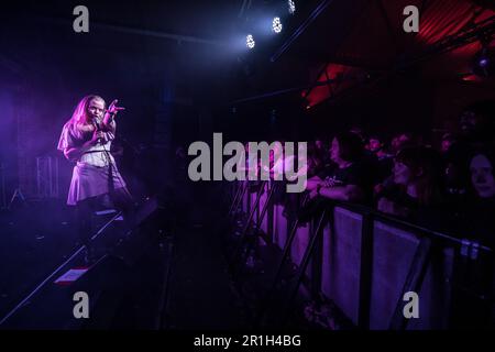 Femme de rêve se présentant à la chaire Rockin à Wrexham dans le cadre du festival Focus Wales 2023 le 6th mai 2023. Banque D'Images