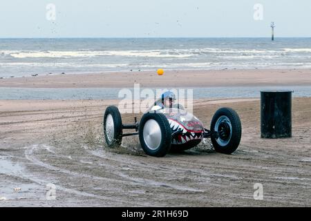 Belly Tank Hotrods course à la course de plage de mille Margate 2023 Banque D'Images