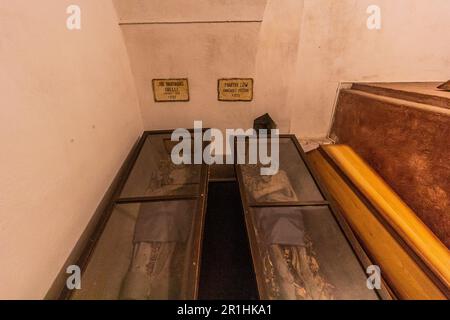 BRNO, TCHÉQUIE - 6 SEPTEMBRE 2021: Momies dans la crypte des Capucins à Brno, République Tchèque Banque D'Images