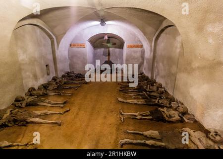 BRNO, TCHÉQUIE - 6 SEPTEMBRE 2021: Momies dans la crypte des Capucins à Brno, République Tchèque Banque D'Images