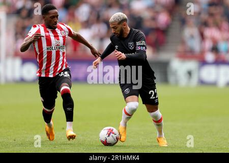 Saïd Benrahma (à droite) de West Ham United et Shandon Baptiste de Brentford se battent pour le ballon en action lors du match de la première Ligue au Gtech Community Stadium, à Londres. Date de la photo: Dimanche 14 mai 2023. Banque D'Images