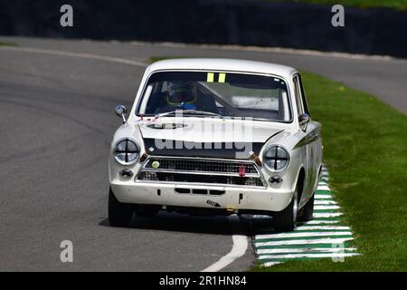 Kerry Michael, Mark Blundell, Ford Lotus Cortina Mk1, Jim Clark Trophy, une course de quarante-cinq minutes, deux pilotes uniquement pour la voiture de course emblématique du milieu Banque D'Images