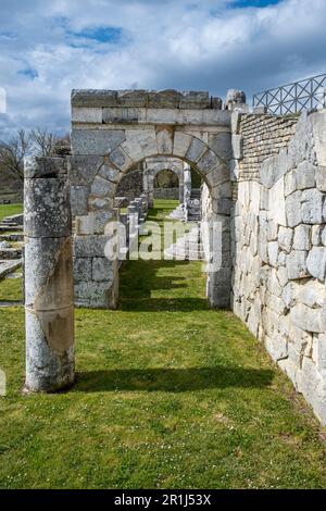 Théâtre Samnite, zone archéologique de Pietrabbondante. Isernia, Molise, Italie, Europe. Banque D'Images