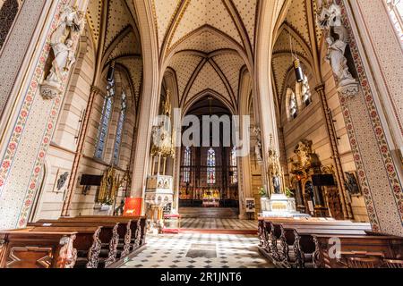 OLOMOUC, TCHÉQUIE - 10 SEPTEMBRE 2021 : intérieur de la cathédrale Saint-Venceslas à Olomouc, République tchèque Banque D'Images