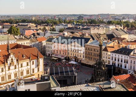 OLOMOUC, TCHÉQUIE - 10 SEPTEMBRE 2021 : vue aérienne de la place Horni namesti à Olomouc, République Tchèque Banque D'Images